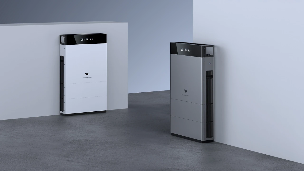 Vertical energy storage lithium battery