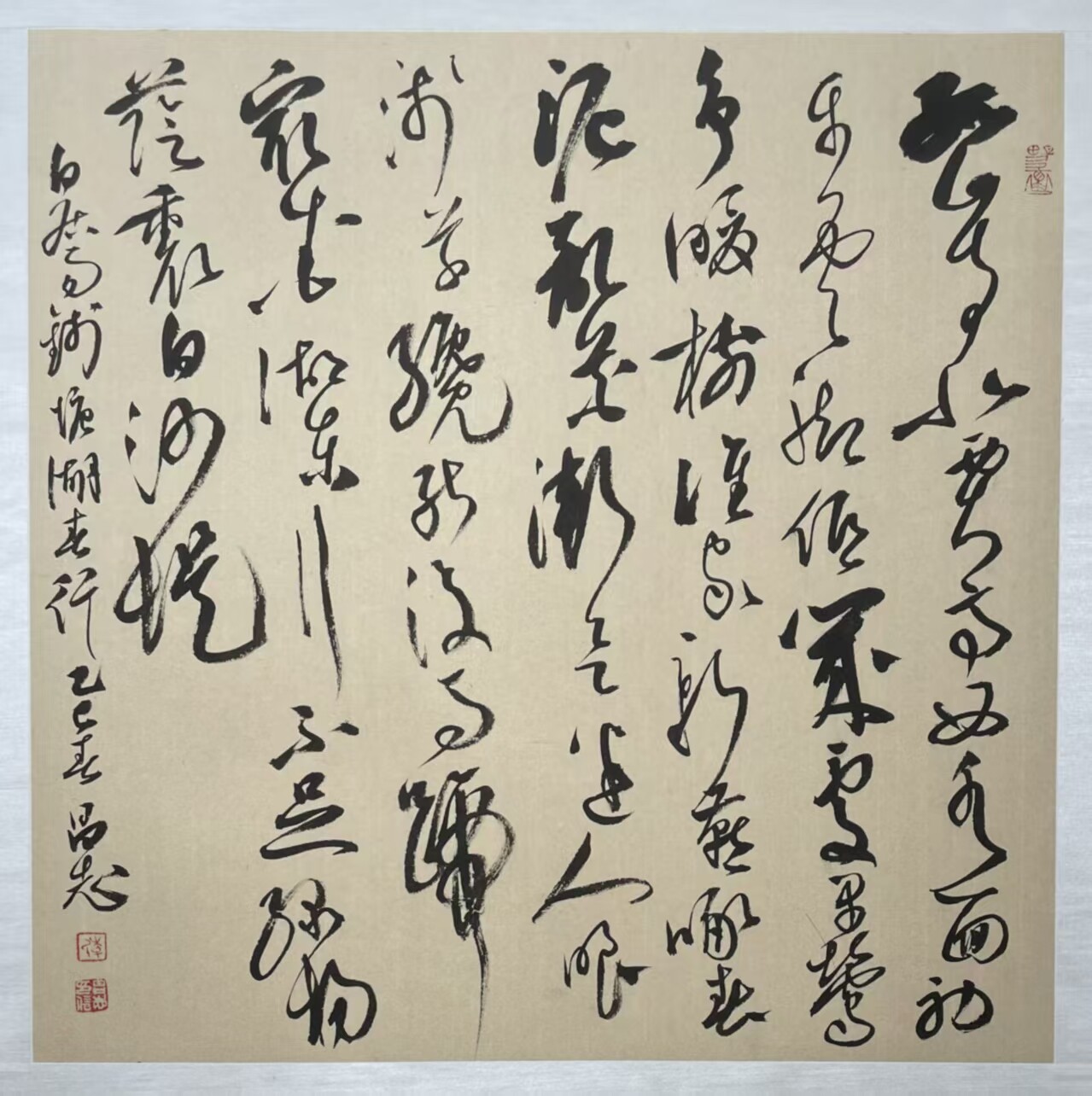 钱塘湖春行