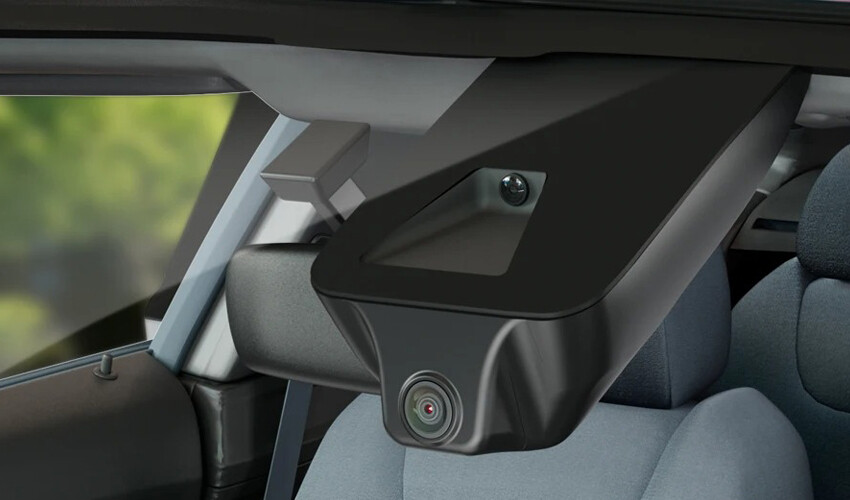 Toyota Fortuner SUV Cam