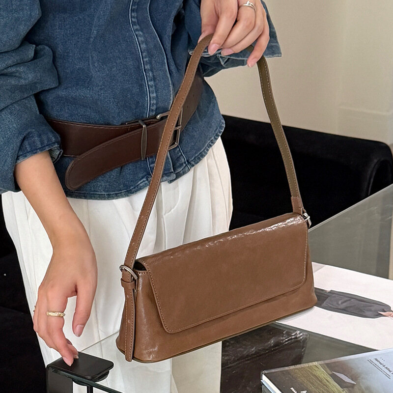 Vintage Soft Baguette Crossbody 2026 | New Vegetable-Tanned Leather Commuter Shoulder Bag – Minimalist & Stylish Genuine Leather Handbag for Women