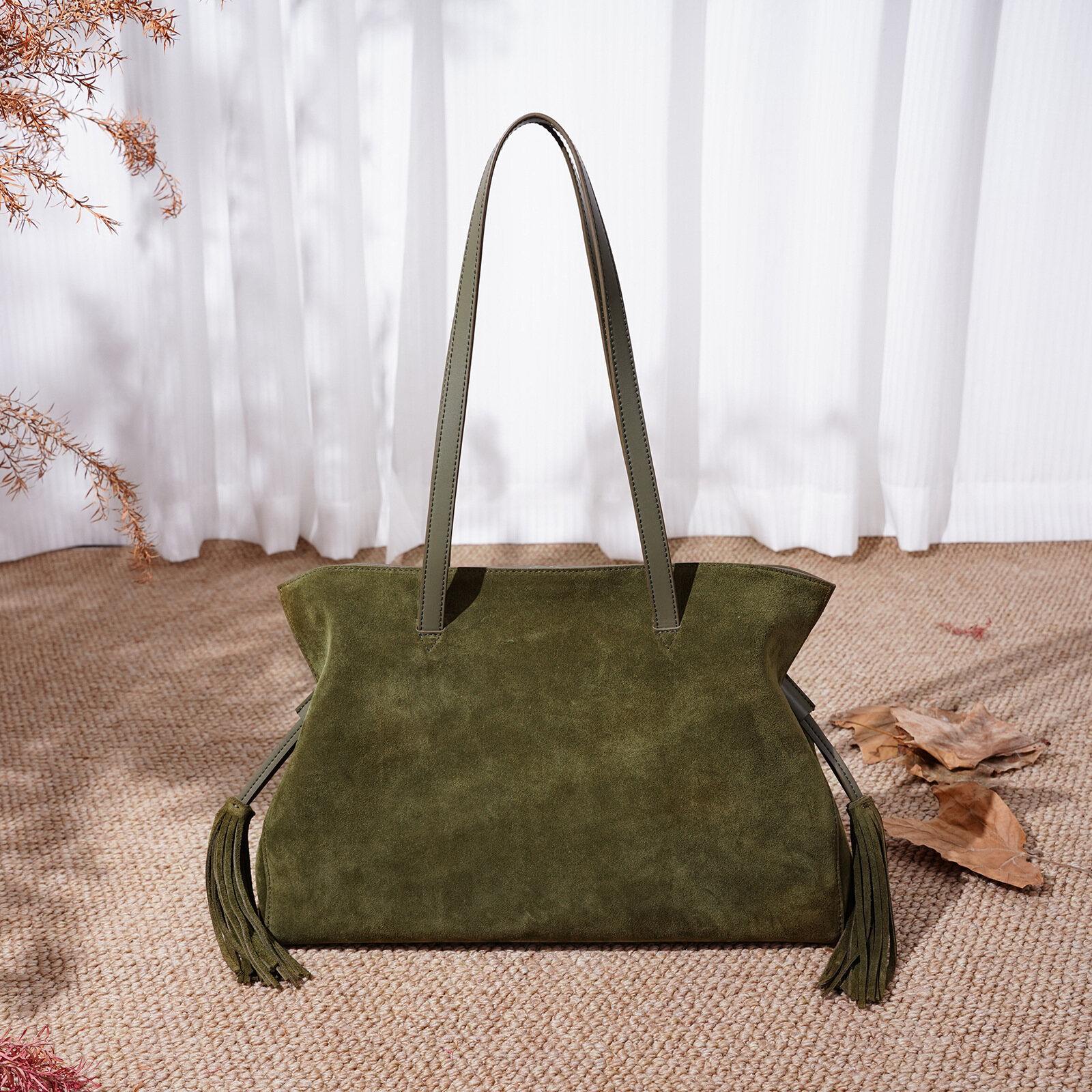 Large-capacity leather and suede tote bag