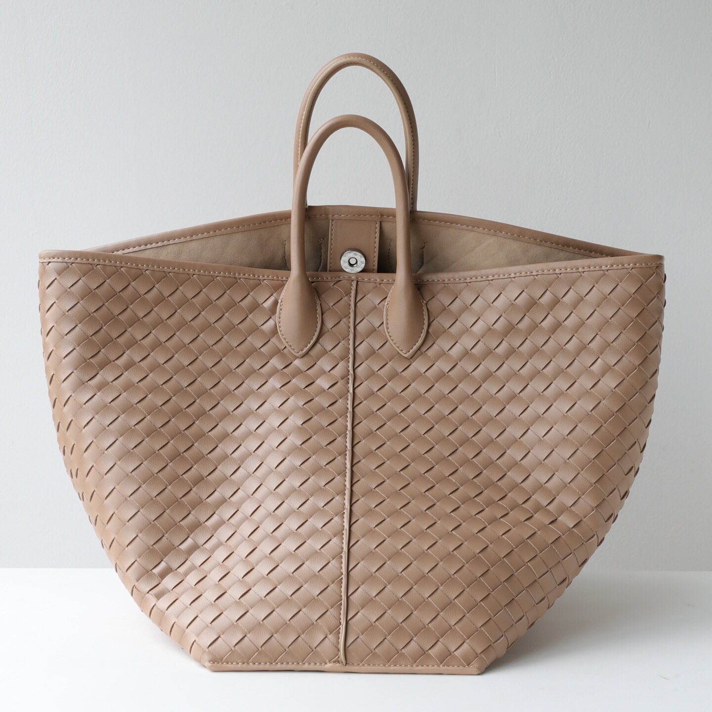 Handwoven Leather Hanging Basket Bag: Large-Capacity Transformable Wing Tote