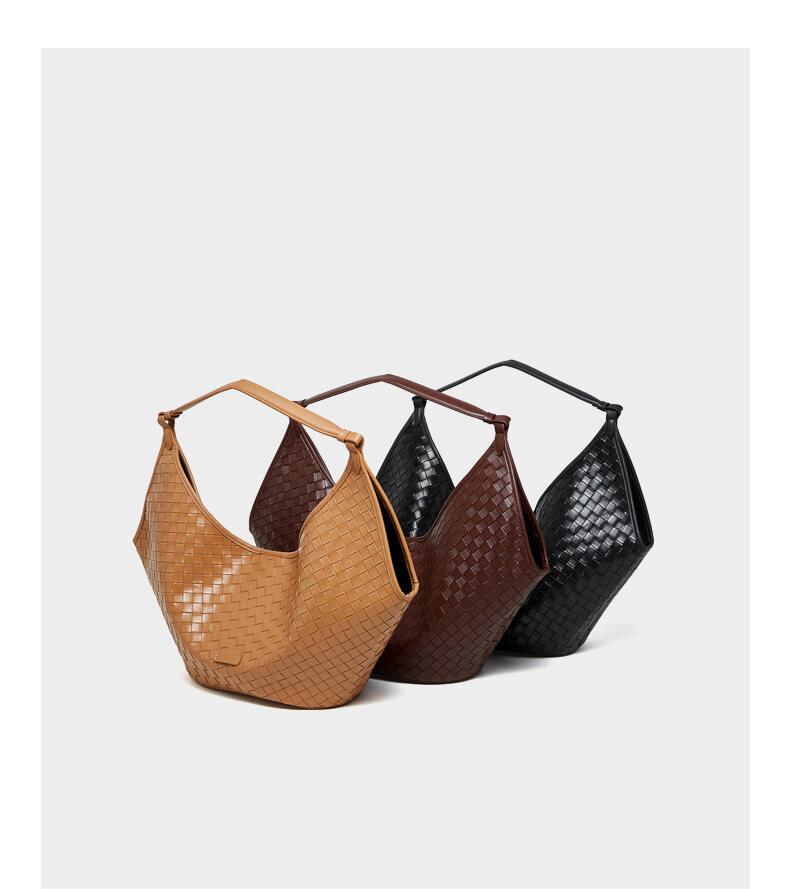 Genuine Leather Large Capacity Women's Bag 2026 New Fashion Cowhide Woven Pattern School & Commute Tote