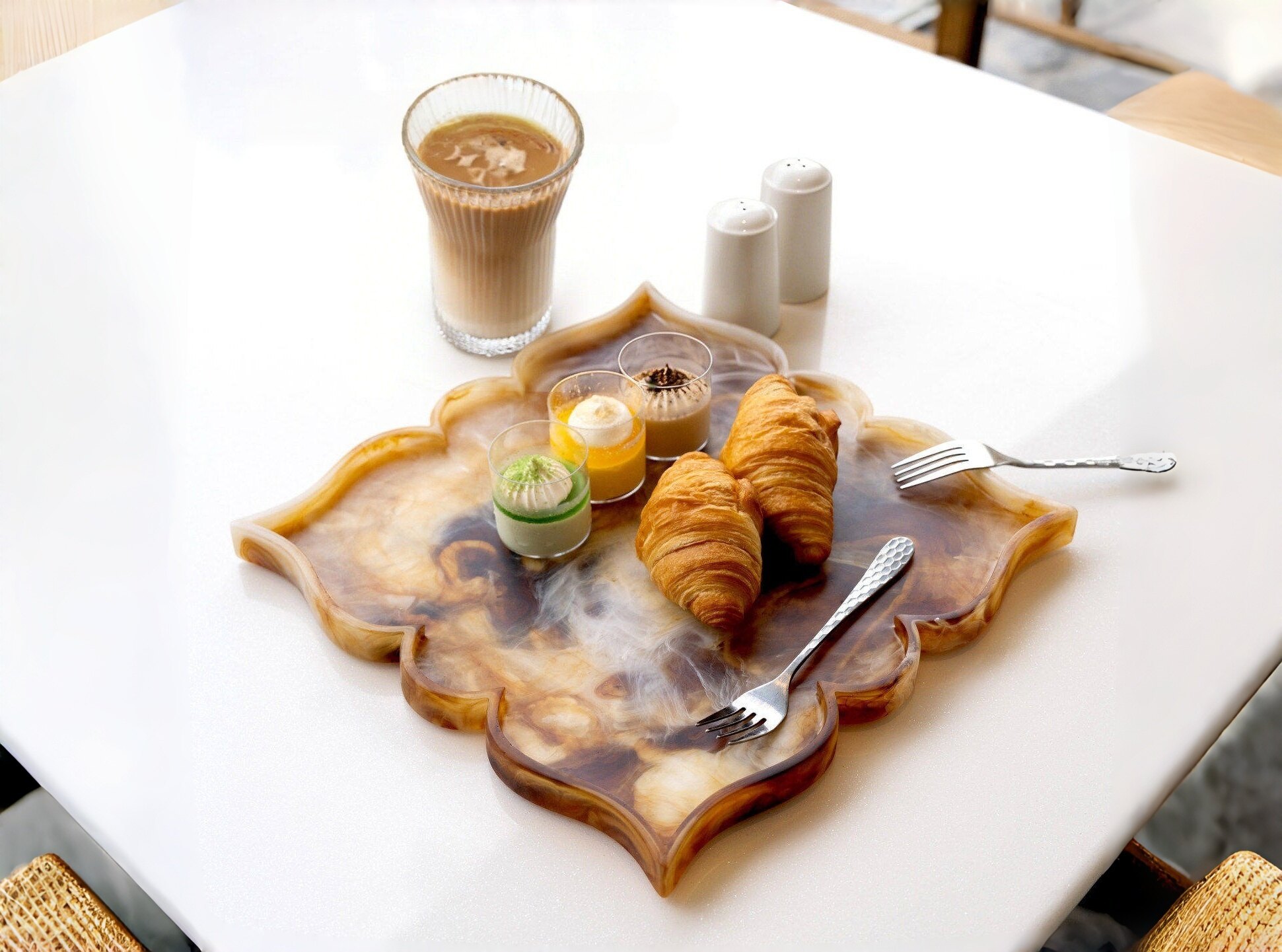 Tortoiseshell Lotus-Shaped Tray