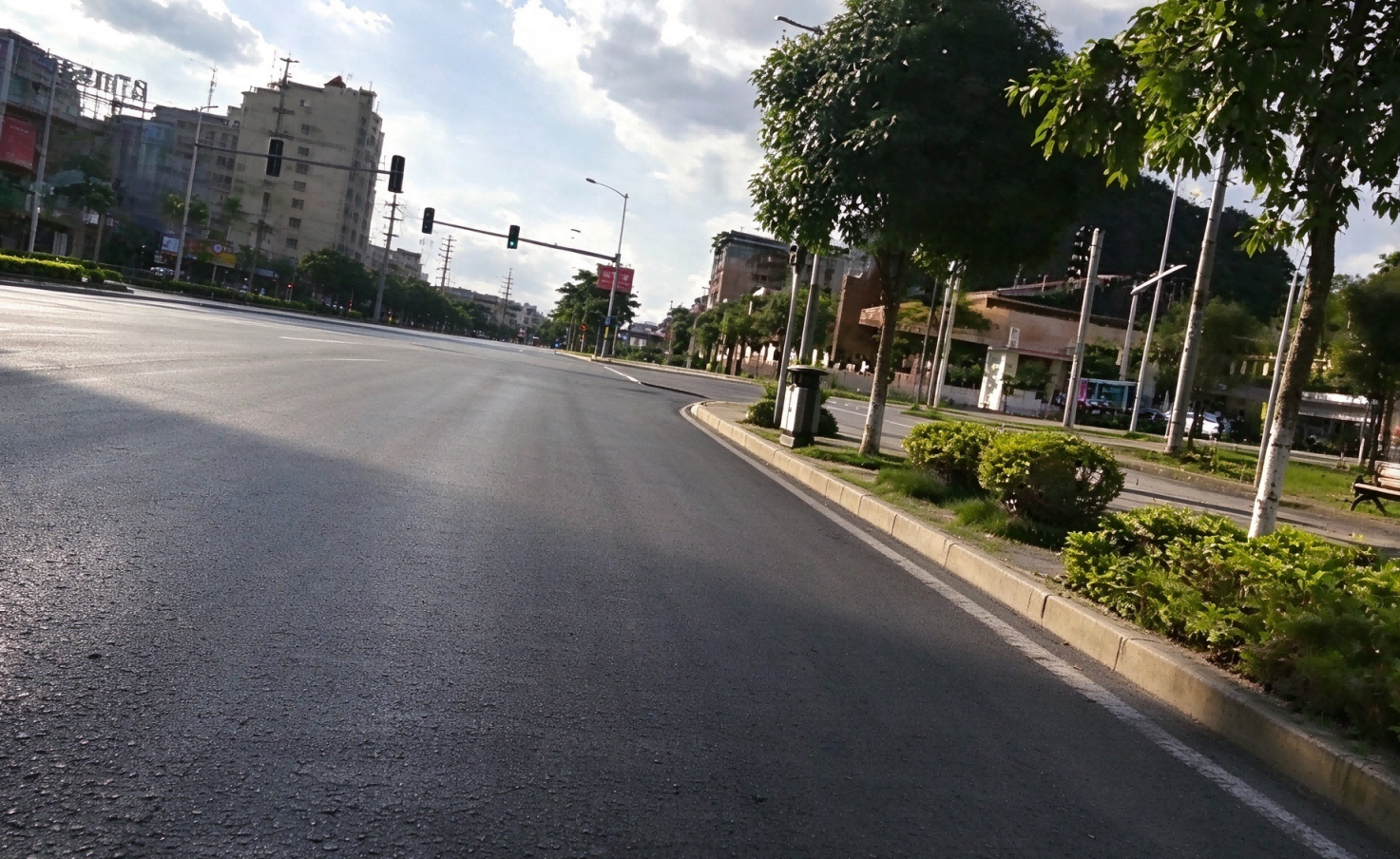 广西某市政道路路面改造设计和施工技术咨询工作顺利完成