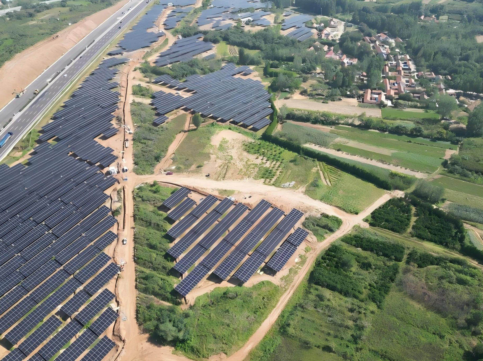 青岛博莱德曼 100MW 农光项目