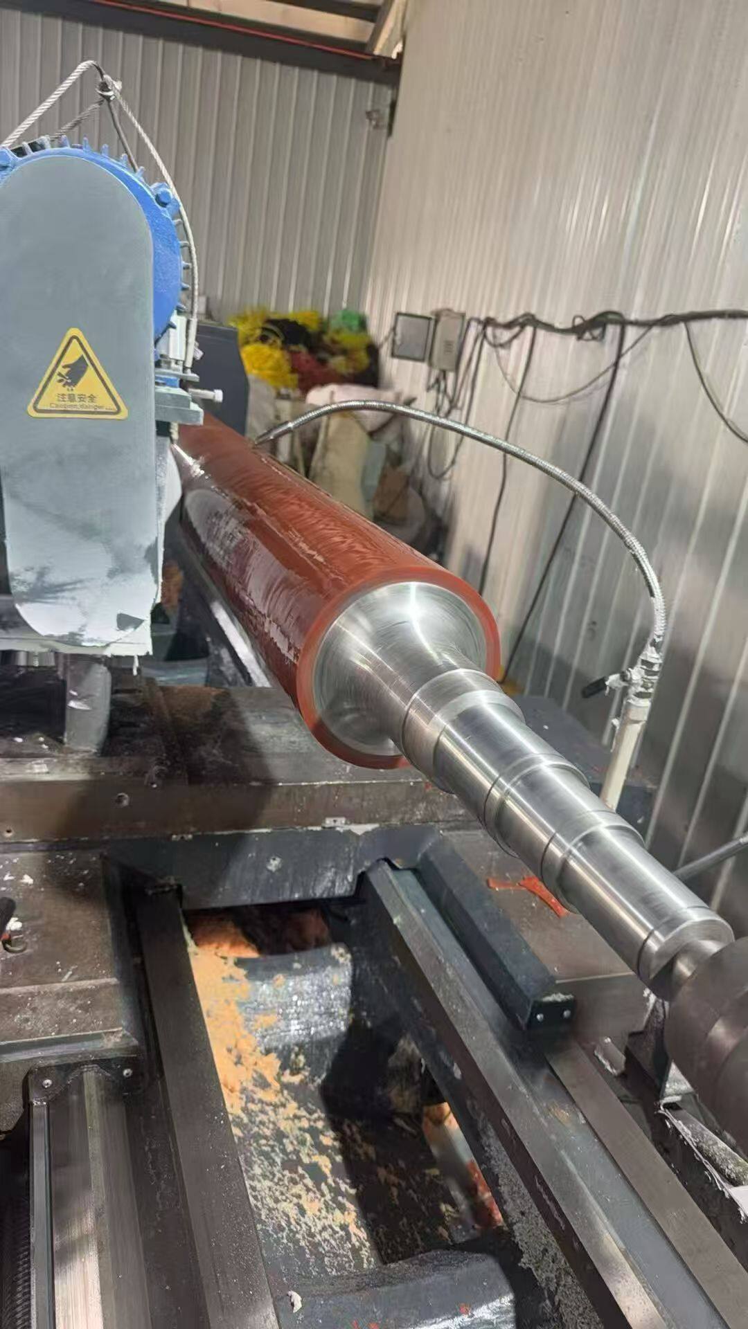 rubber-coated metal rollers