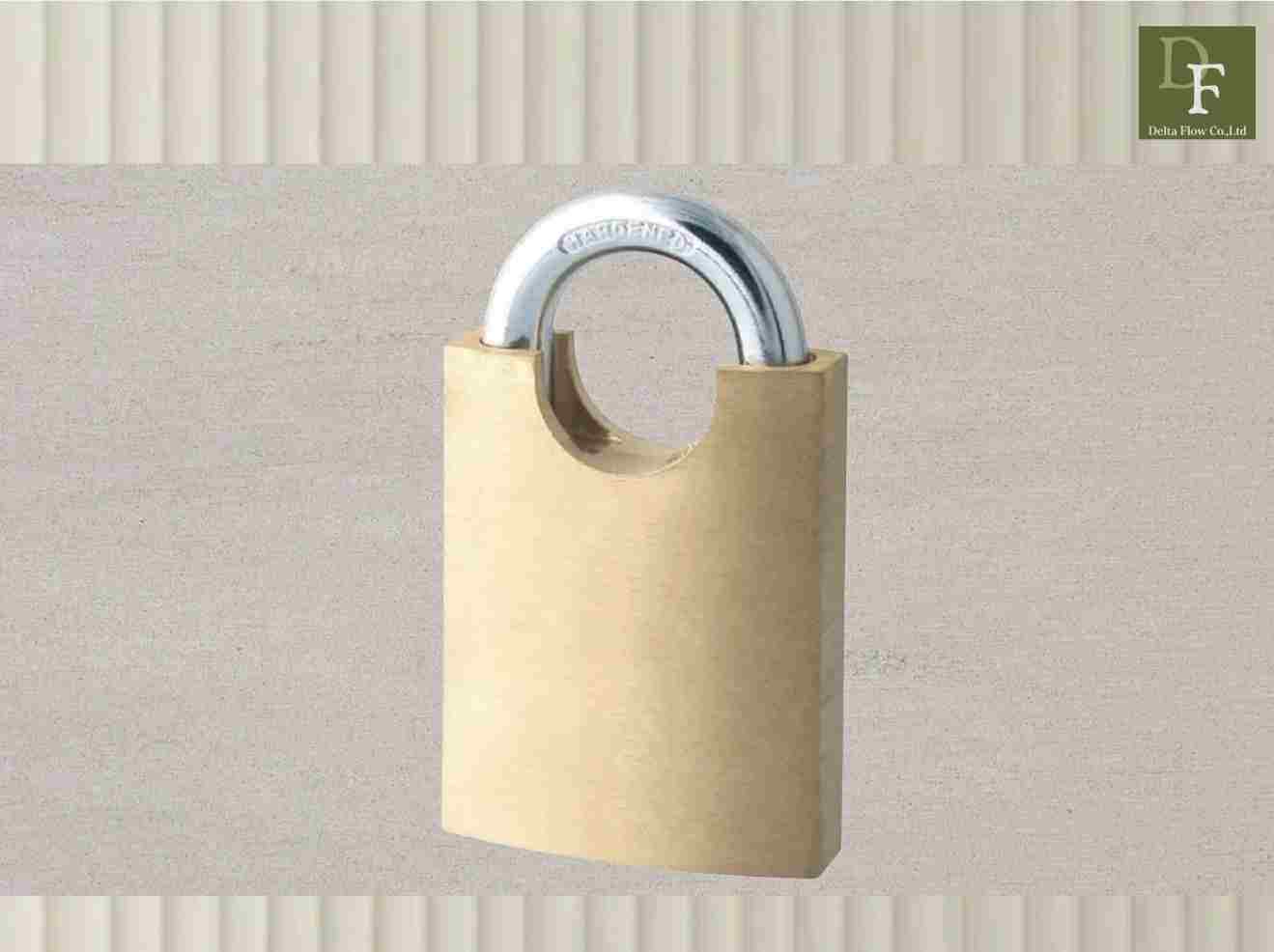 Entire shackle-protected brass padlock arc-shape product photo