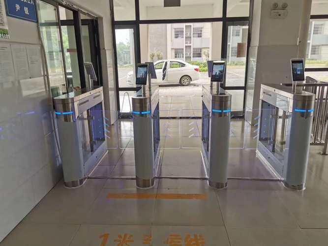 摆门式通道闸机
