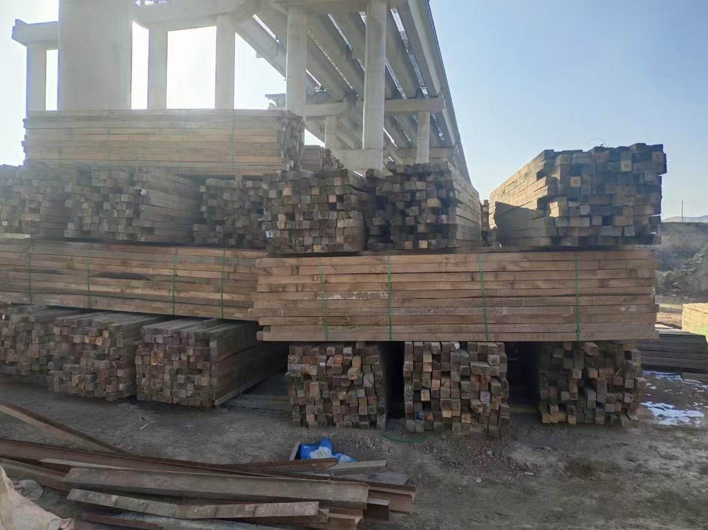 建筑木材堆放
