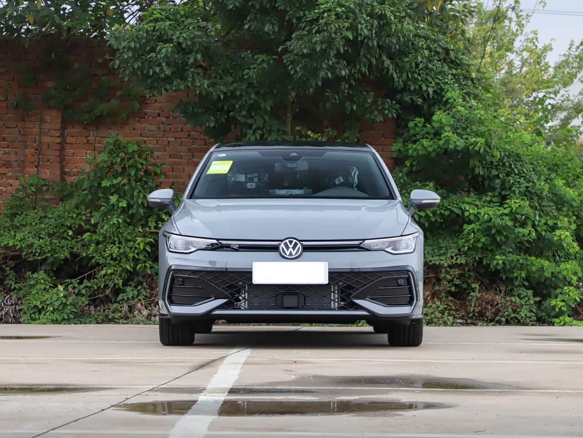 Golf 2026Model 300TSI R-Line full option