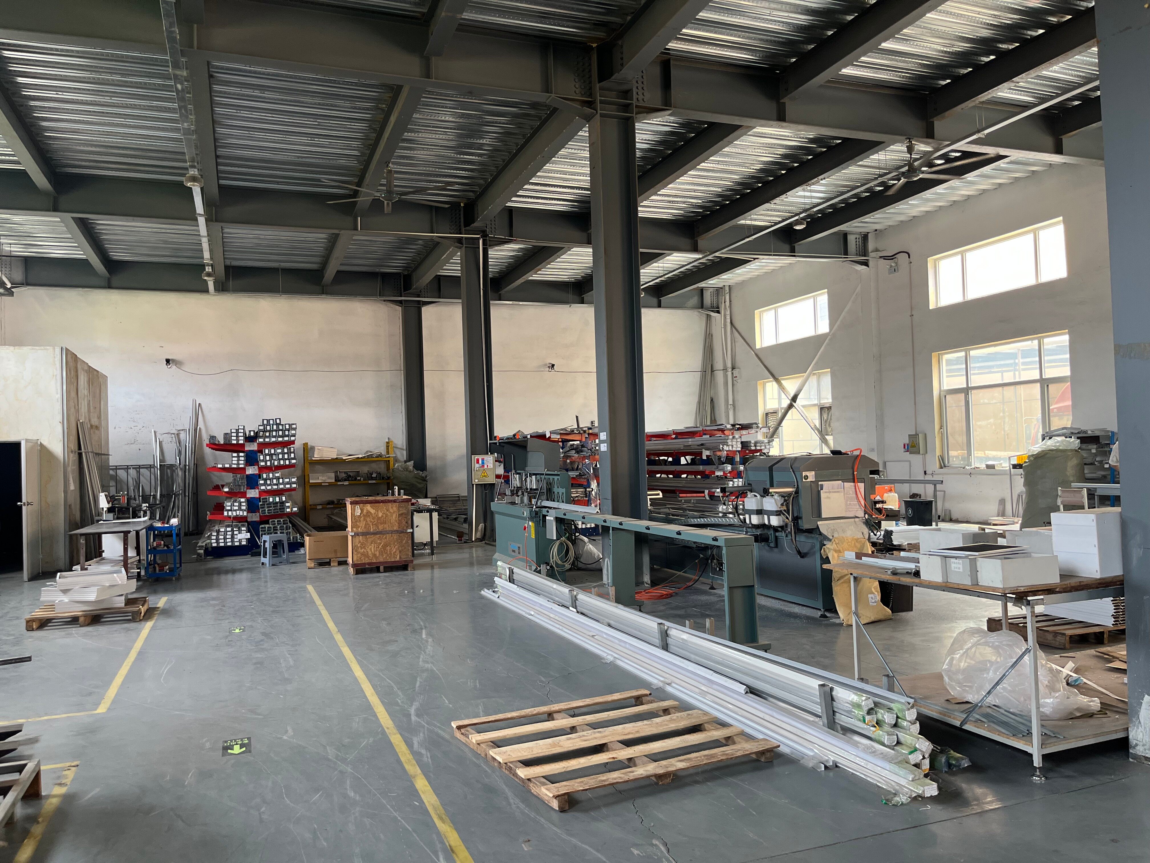 Aluminum Cutting Workshop – Real-World View 1