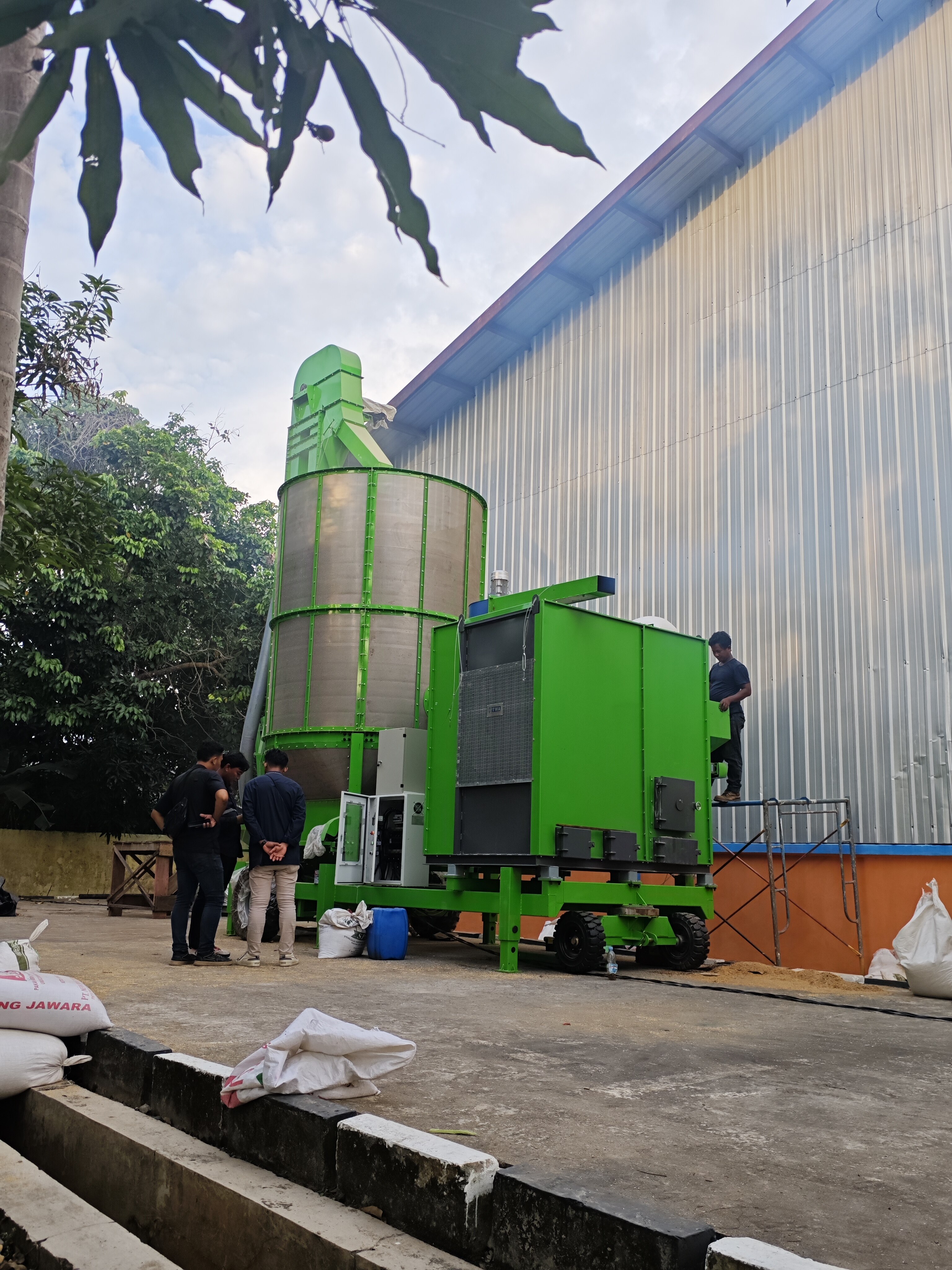 10m³ Mobile Grain Dryer for an Indonesian Company