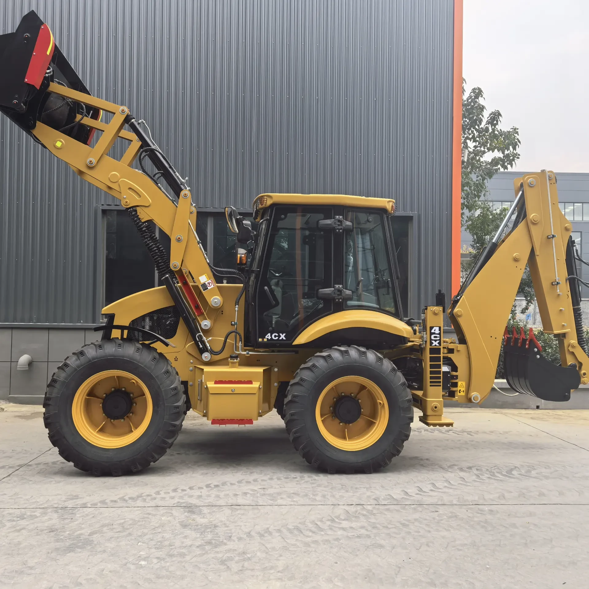 4CX High-Spec Backhoe Loader