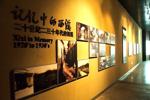 泥度完成某展厅博物馆历史长廊装饰工程