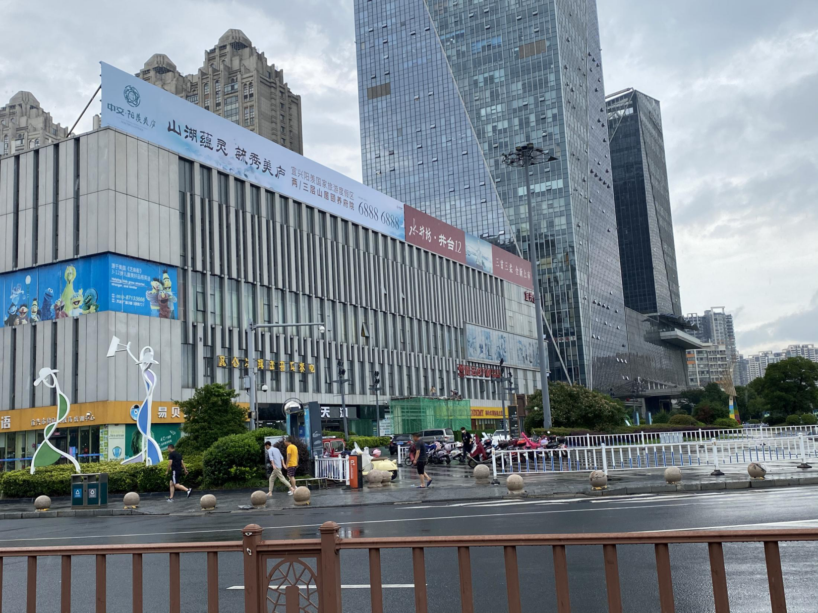 宜兴万达楼顶广告位
