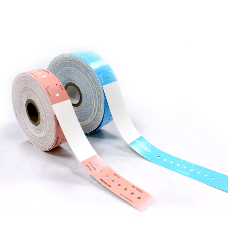 Wristband Adhesive vs Clip Closure: Which Survives ICU Conditions Better?