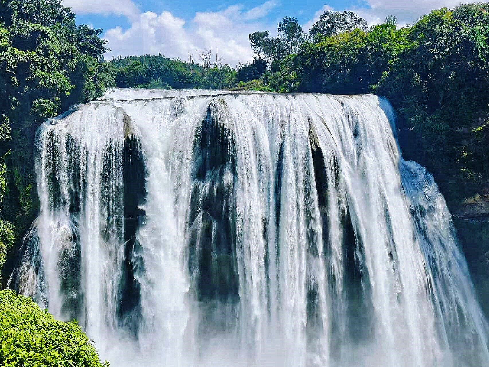 Huangguoshu Waterfall