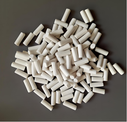 Molecular sieve adsorbent