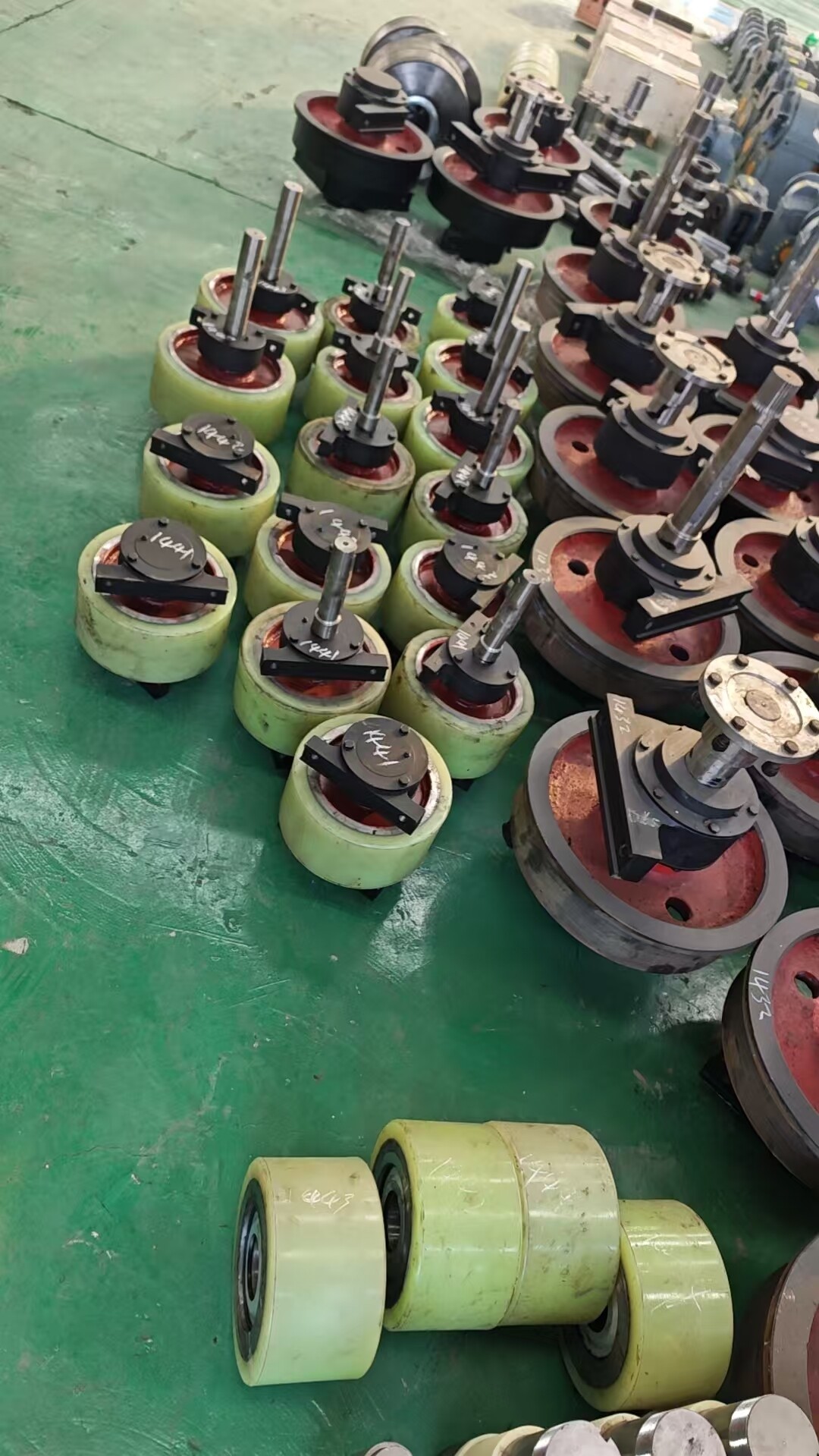 Electric flatcar accessories