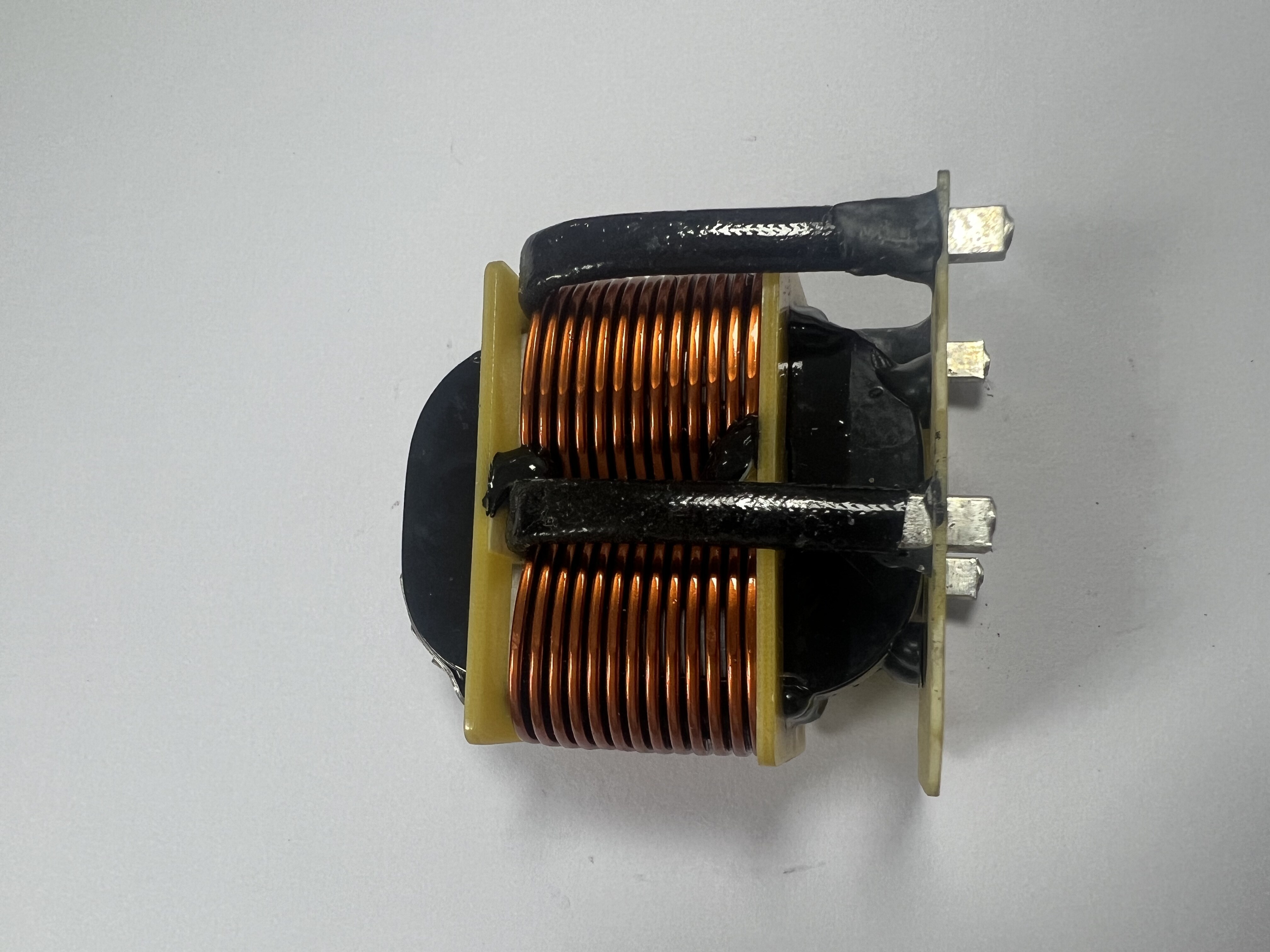 Black-encapsulated inductor