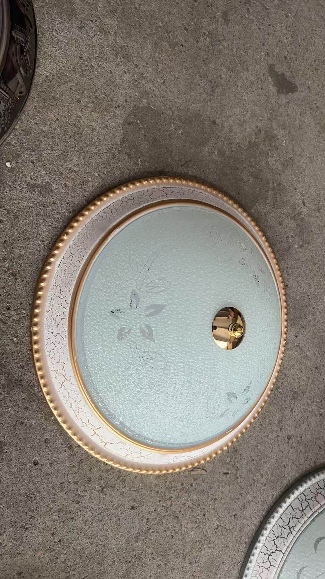Iron plate glass lamp