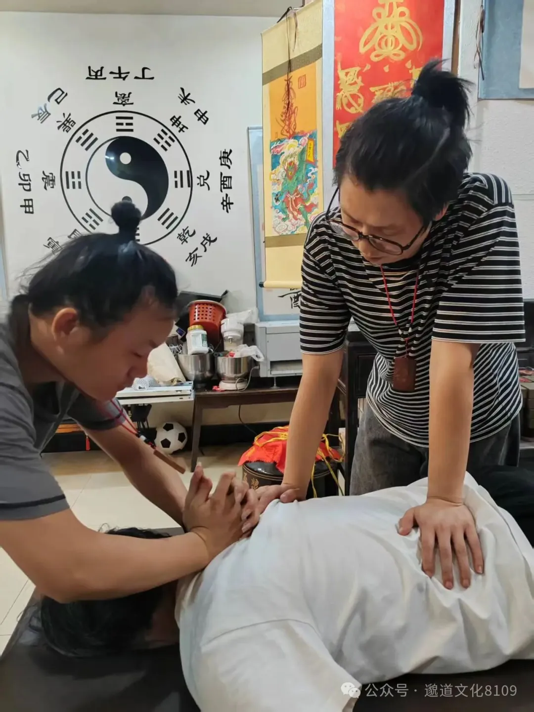 筋经指符术(十七)我的道士师父是中医:后脑勺疼痛对应的核心肌群