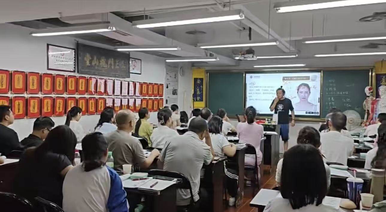 筋经指符术（二十八）我的道士师父是中医：前锯肌