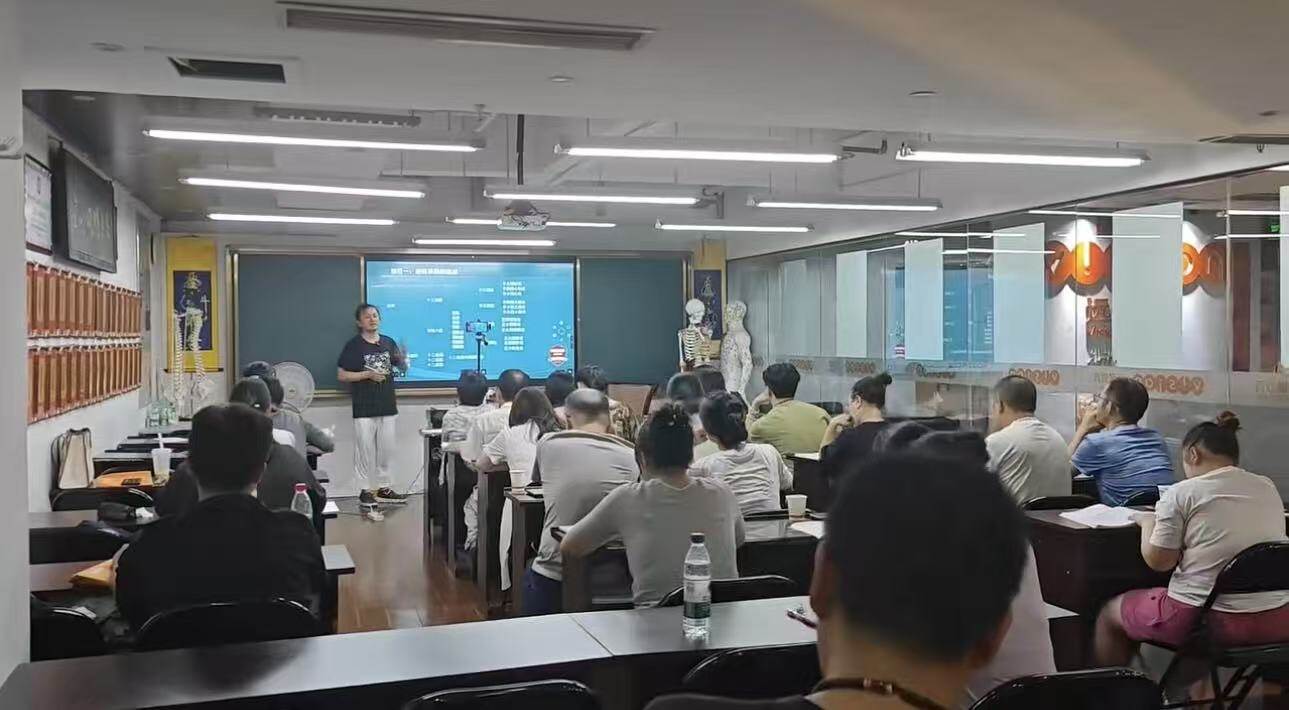 弘扬中医药文化 培育医道人才