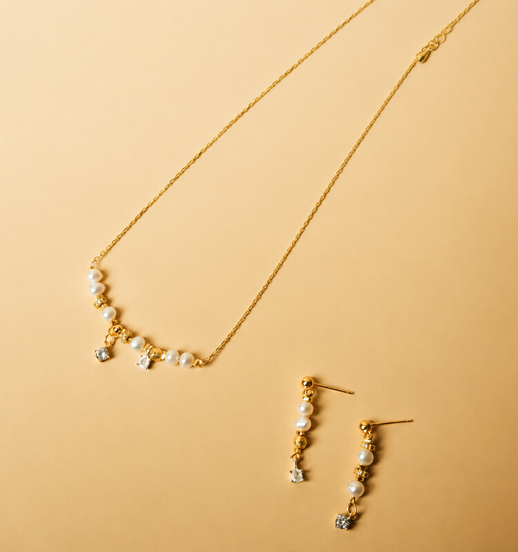 Elegant Display