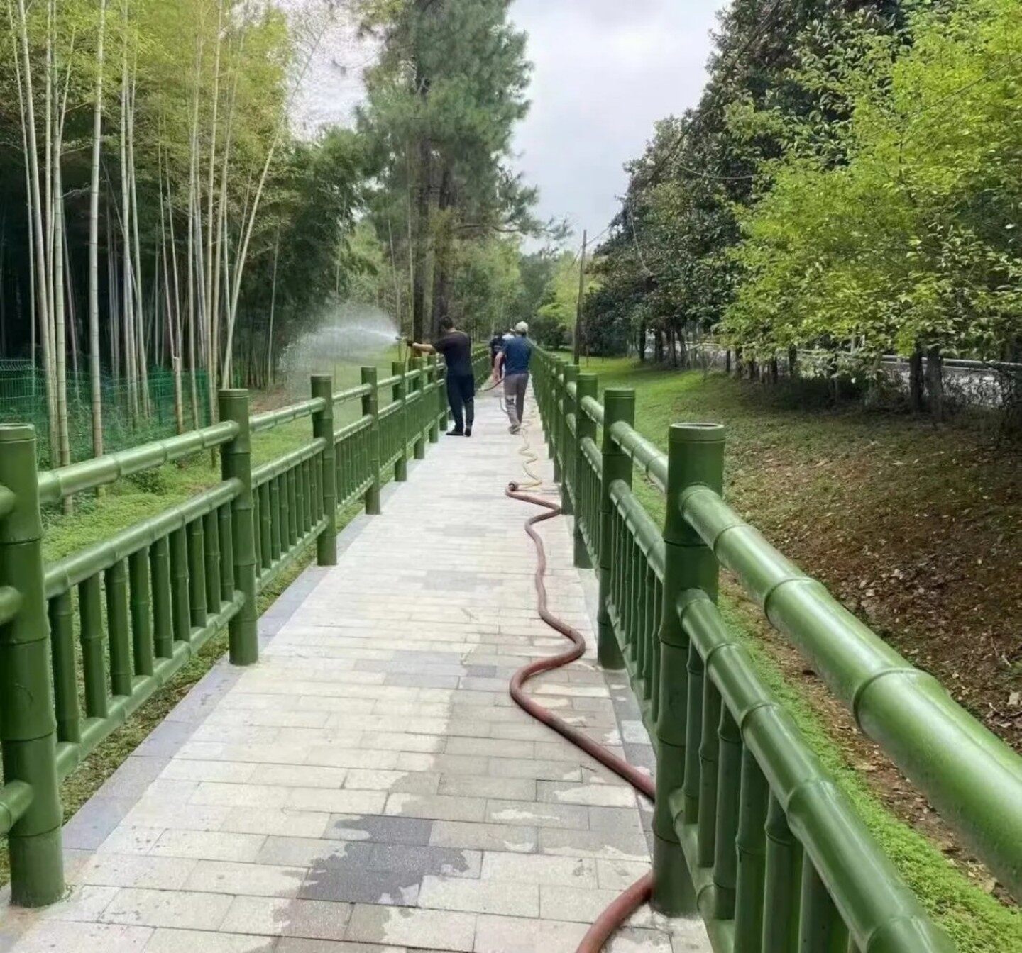 仿竹护栏案例