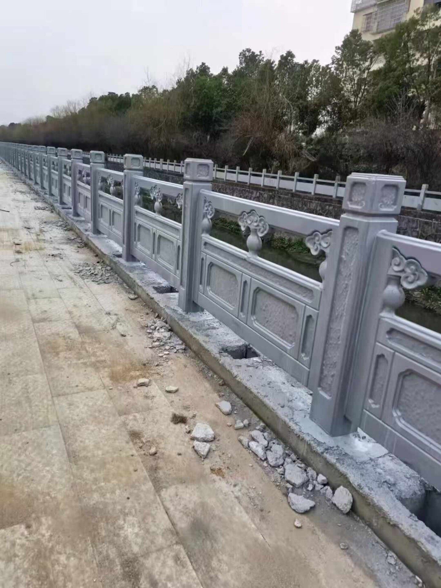 仿石护栏河道案例