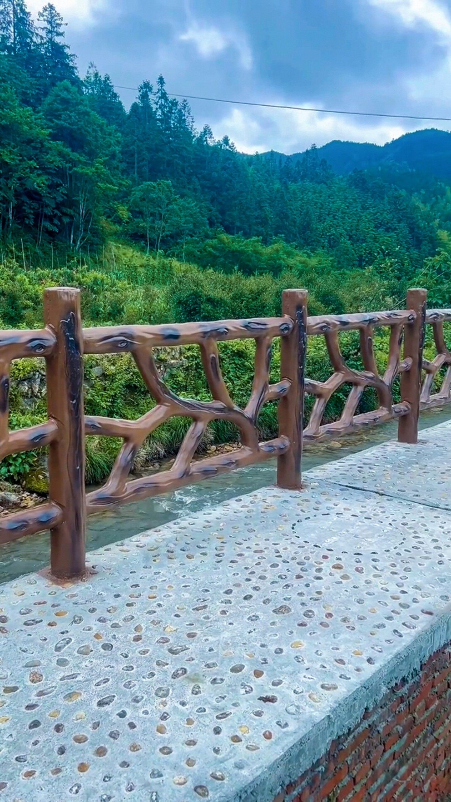 仿木护栏河道案例