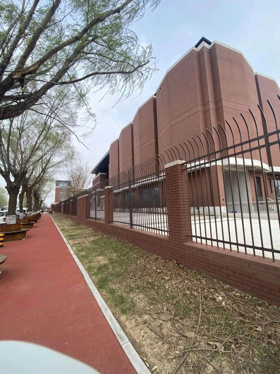 南开大学校园围墙护栏项目
