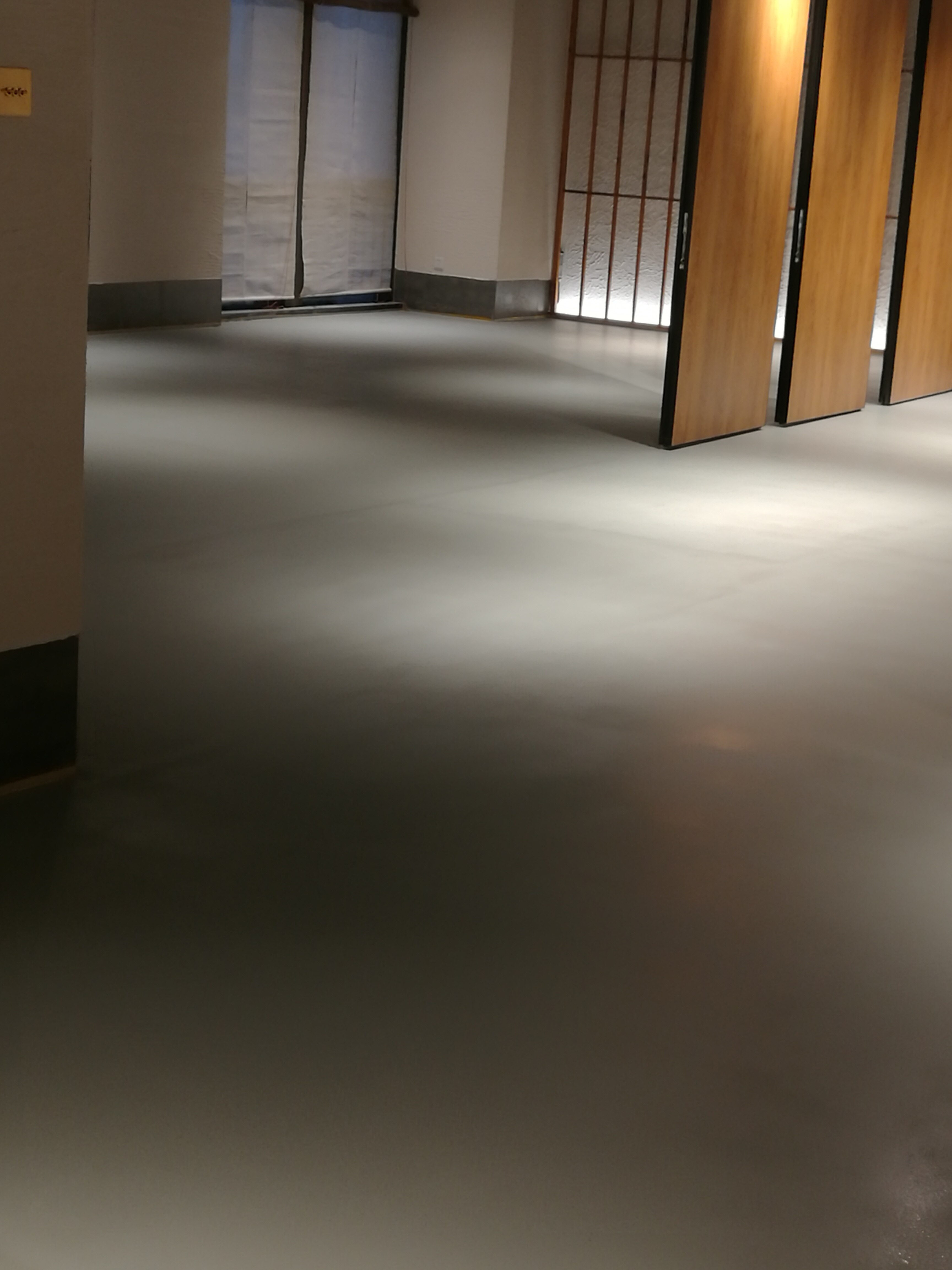 Scratch-resistant up to 10N | Floor surface, resists easy scarring