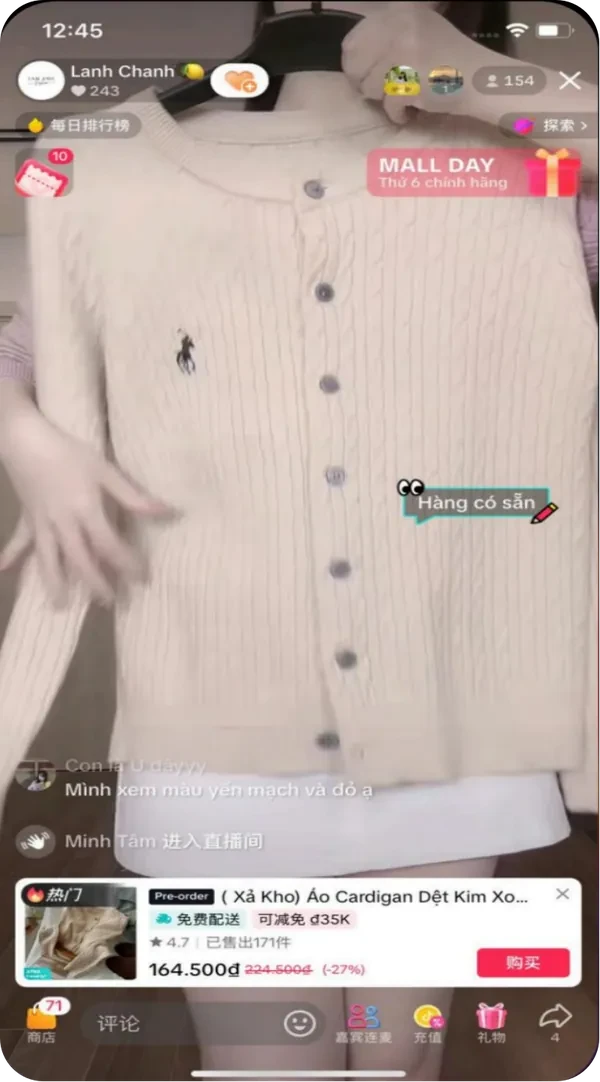 Influencer Live Stream - Knitwear Showcase