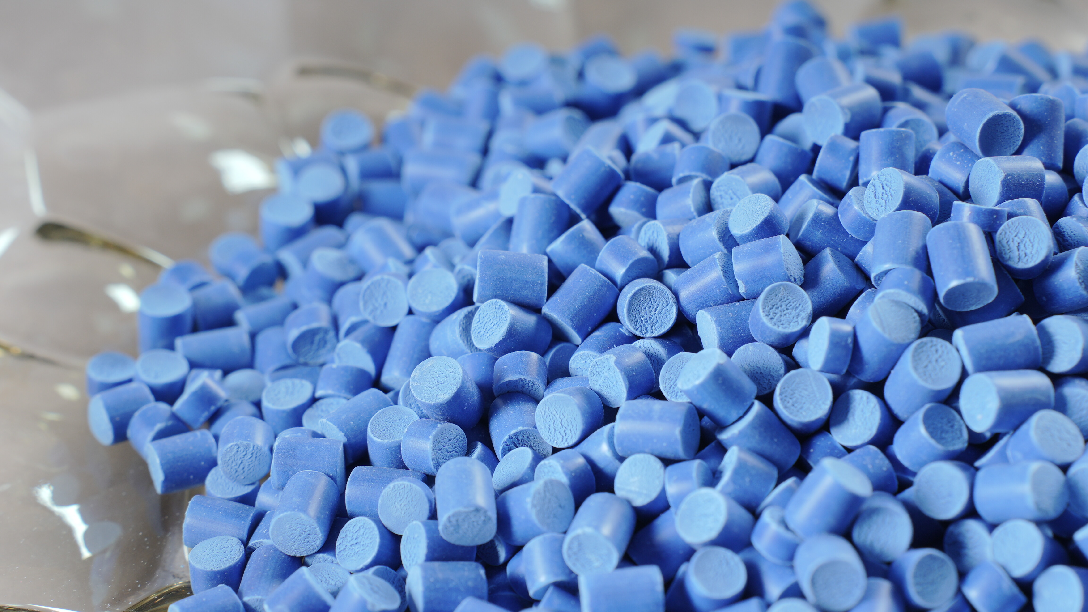 Hard PVC pellets