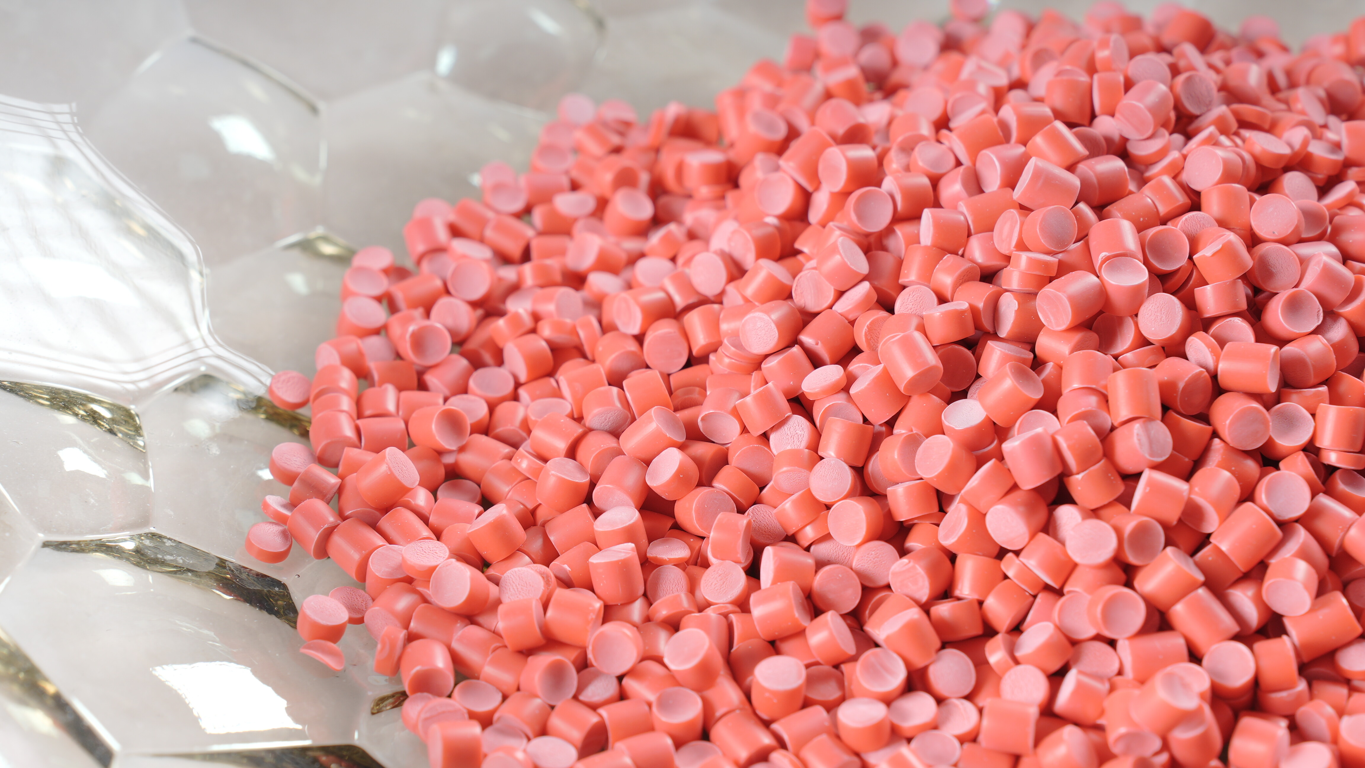 Red PVC pellets (custom)
