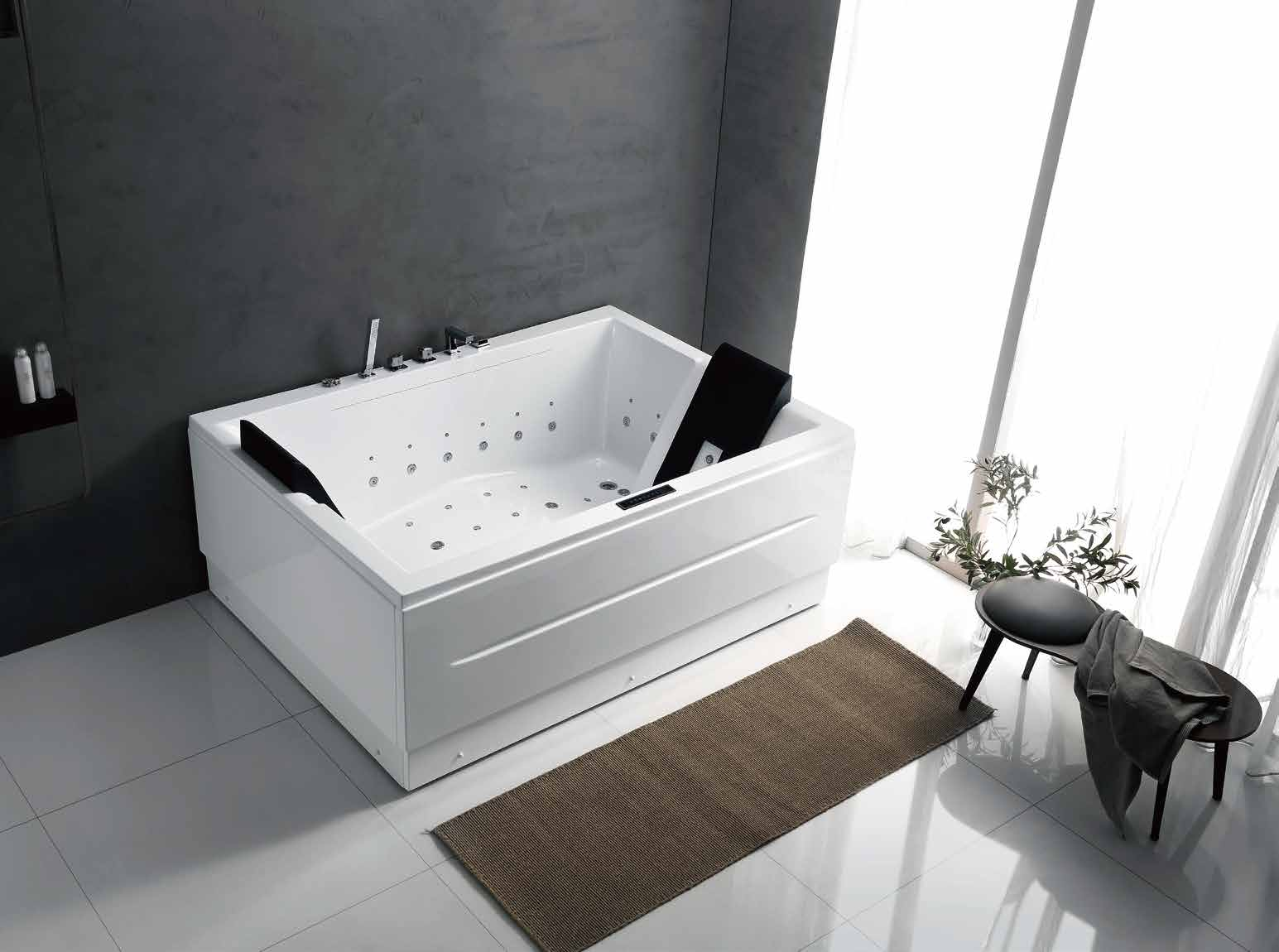 Luxury Whirlpool Tub