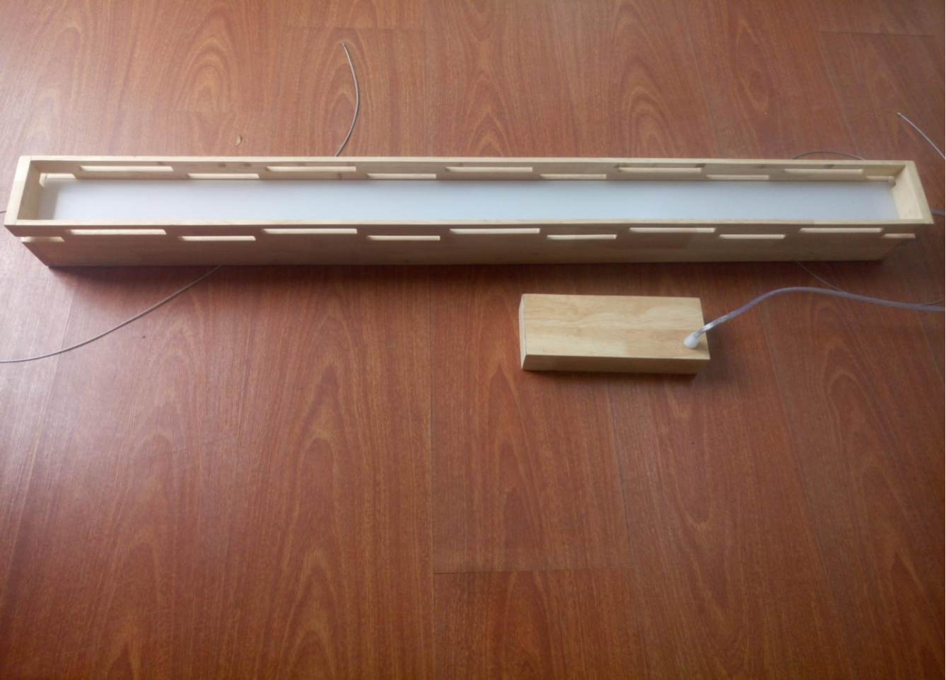 Suspended Solid Wood LED Linear Pendant Light