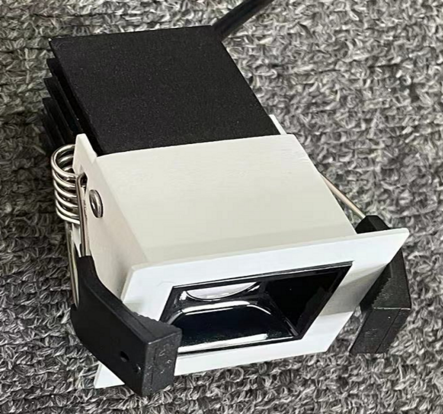 TC-XFX-038T Recessed 1-Light Linear LED Spotlight with Trim