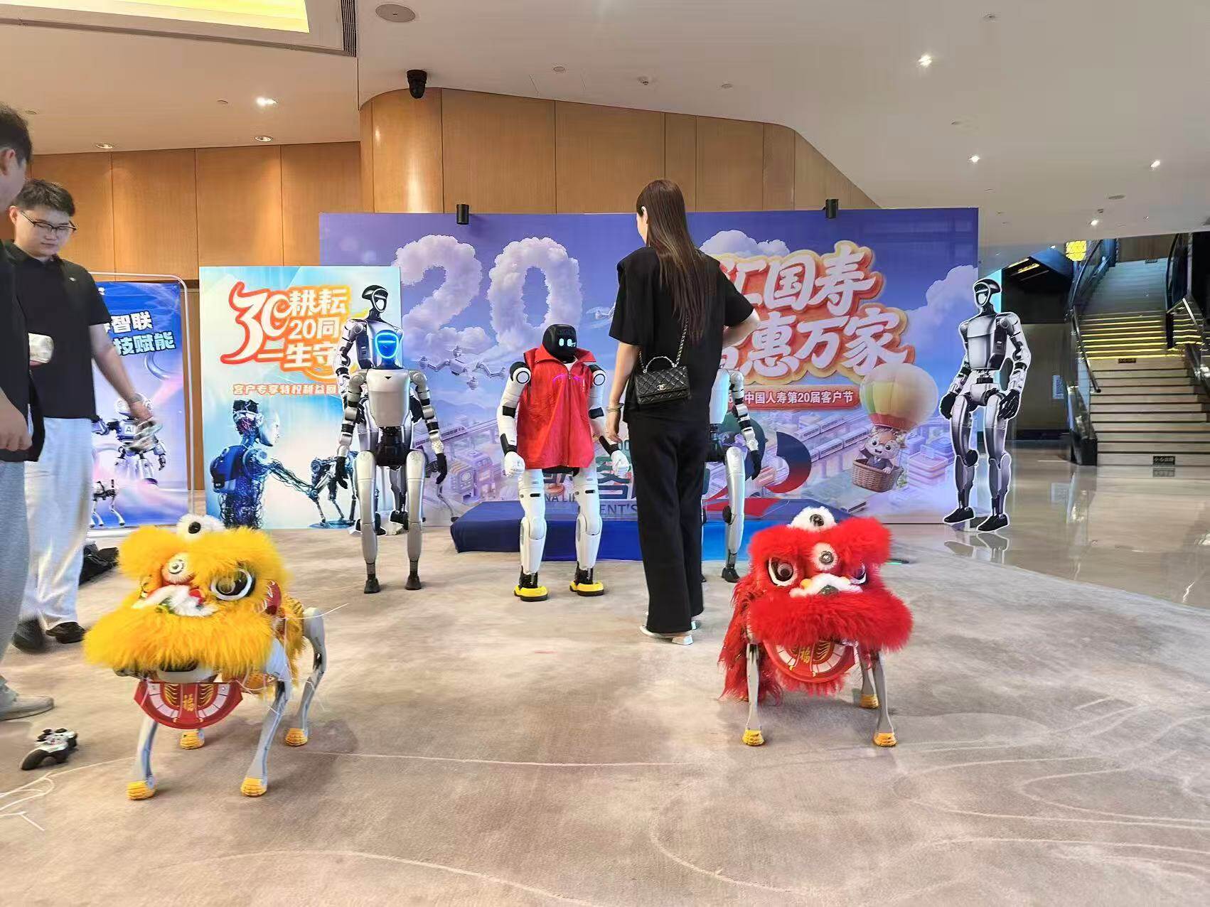 机器人迎宾展示