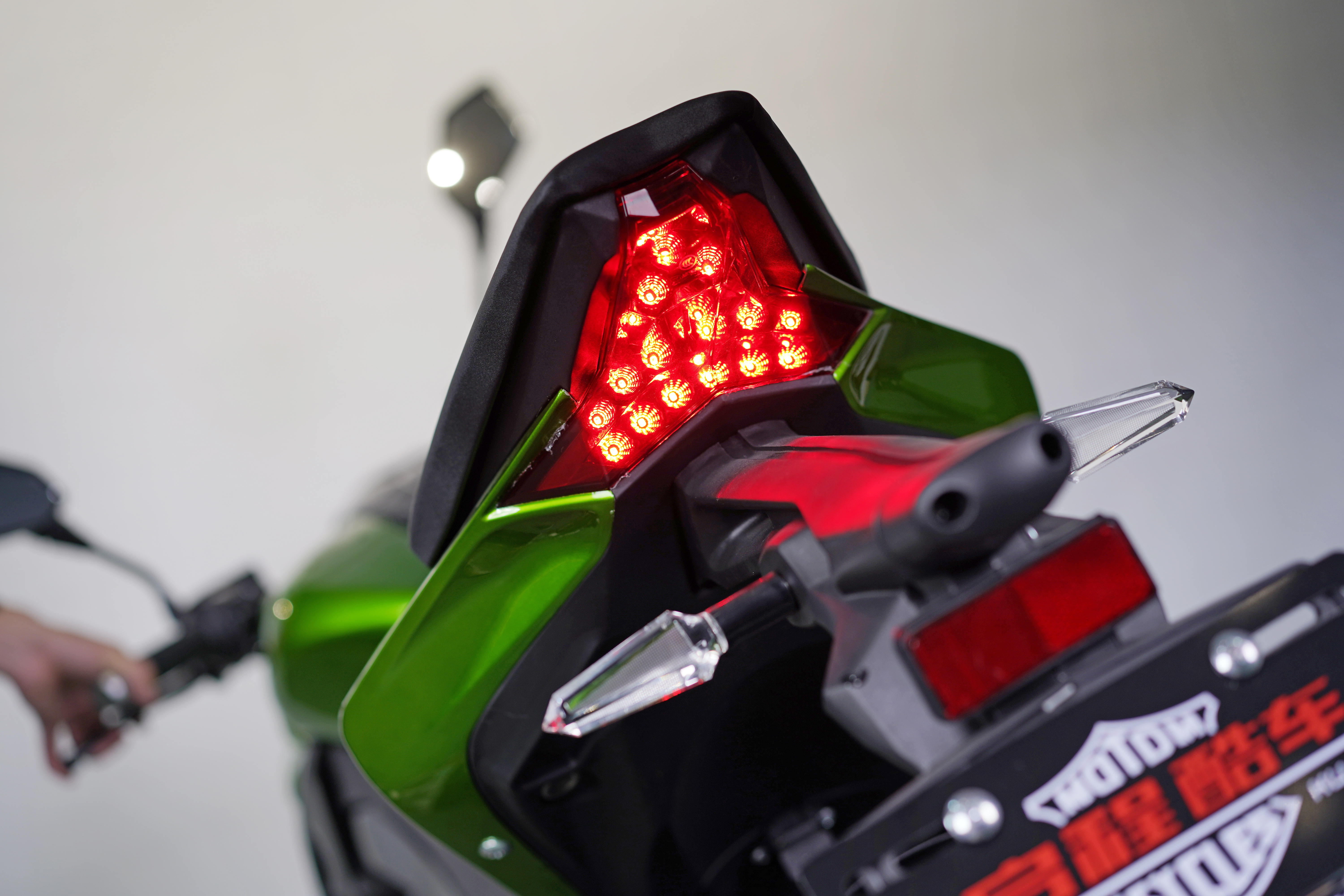 QCIX-Z1 000 Details 4