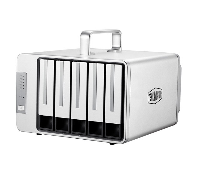 D5 Thunderbolt 3 3