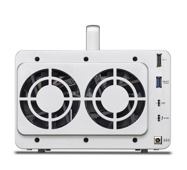 D5 Thunderbolt 3 4