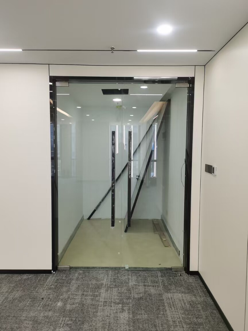 无框玻璃地弹门展示图