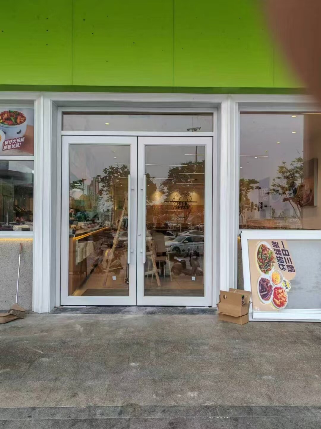 地弹门展示图4