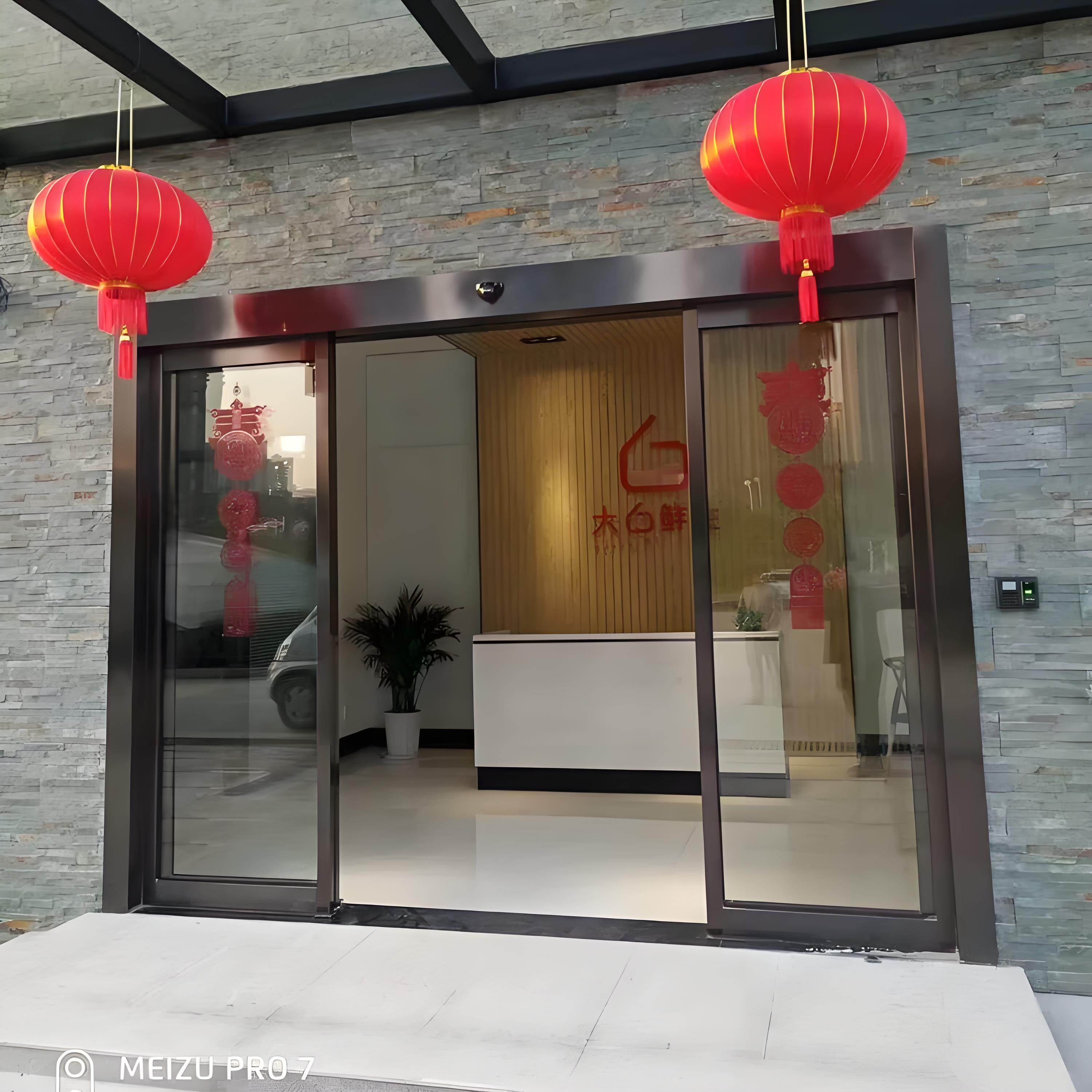 有框玻璃感应门展示图