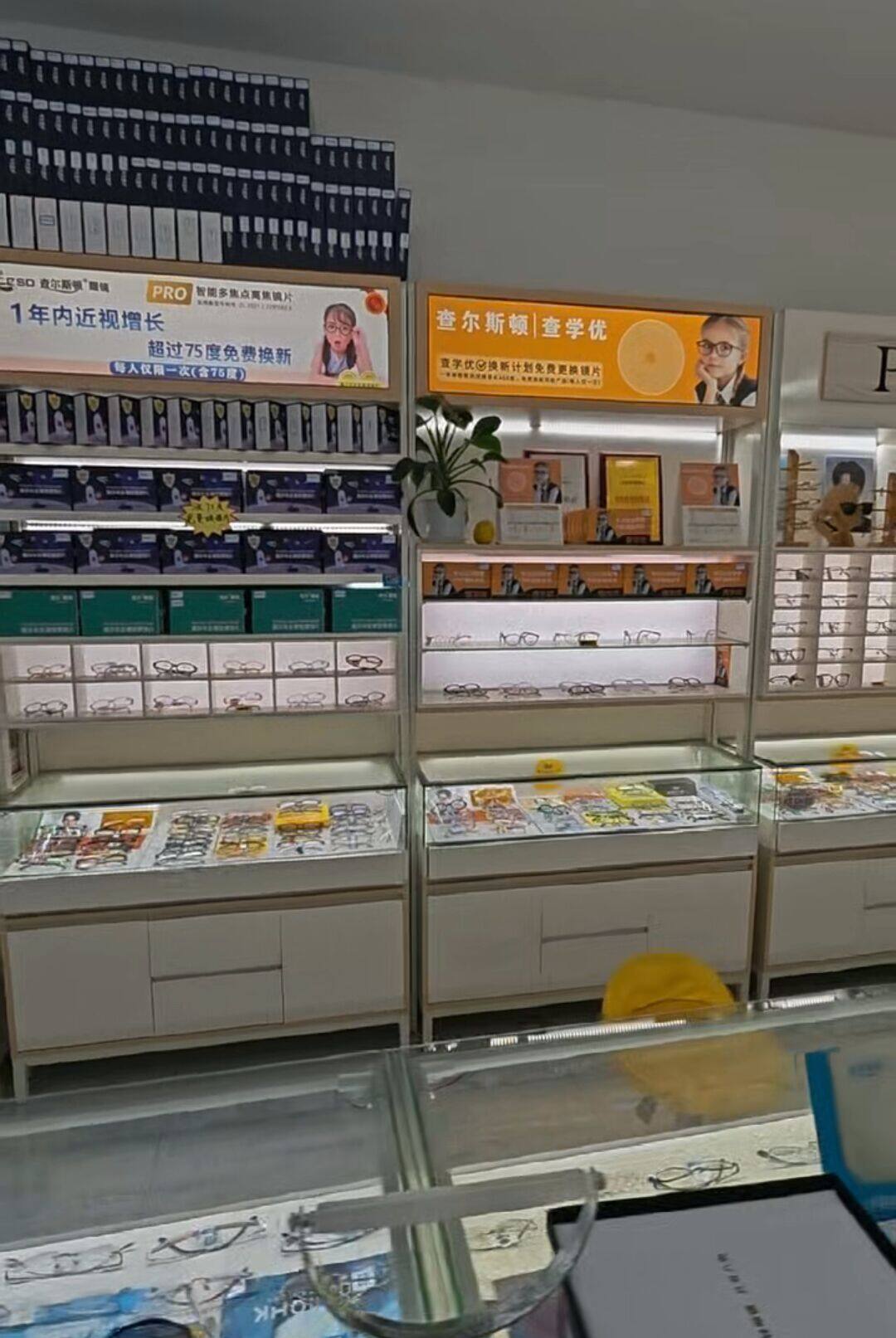 查尔斯顿资讯21年合作的查尔斯顿安徽加盟商，扎根蚌埠县域市场开店经营