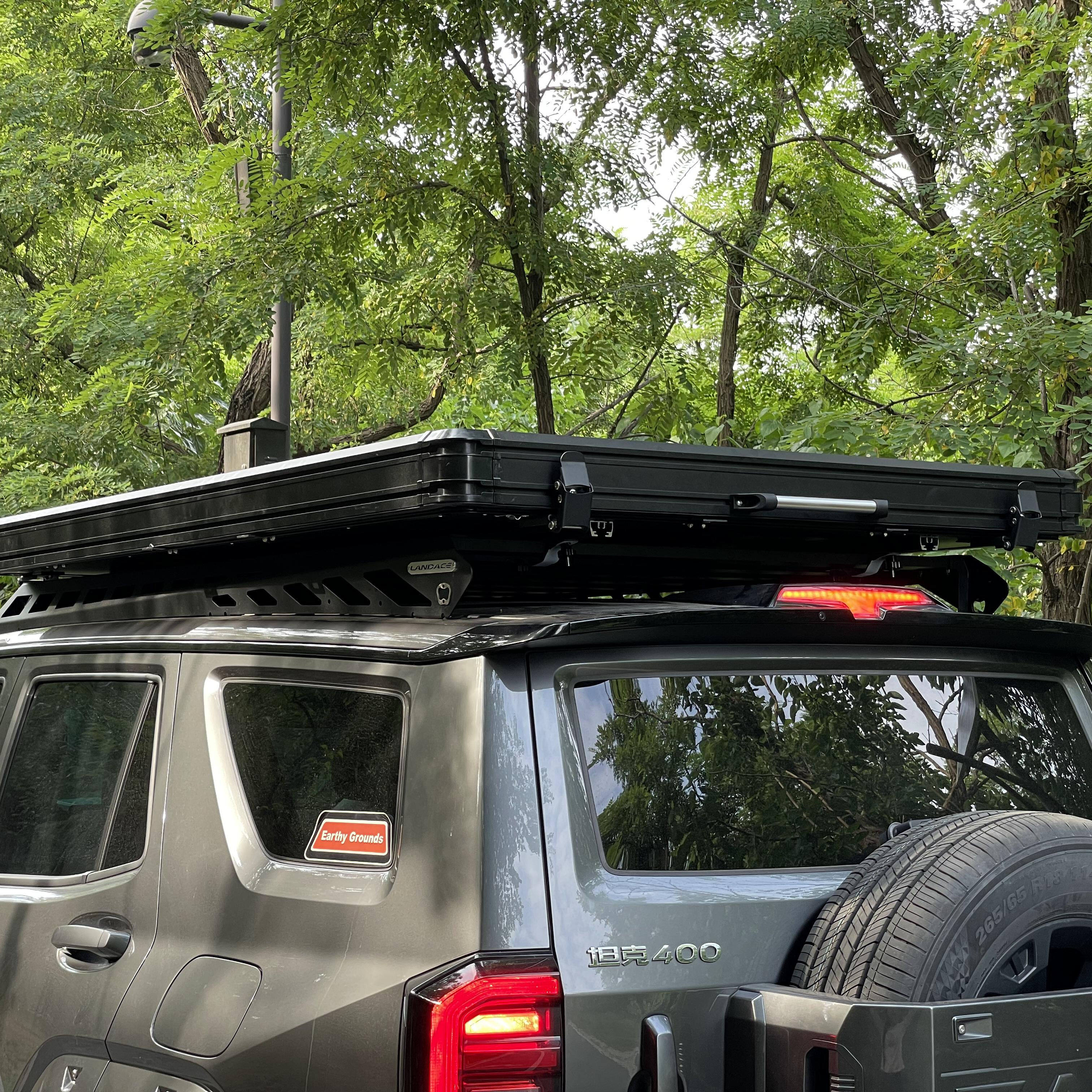Hard Shell Rooftop Tent S1 view 3